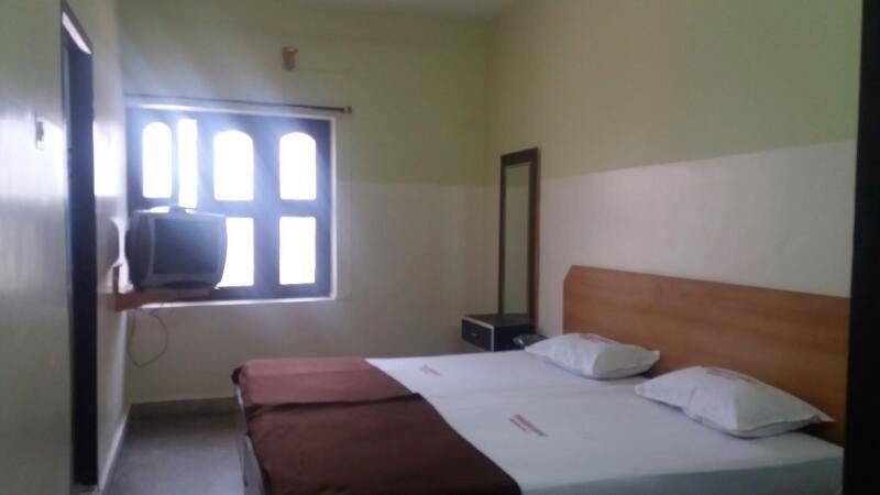 Tripura Sundari Residency Hotell Madanapalle Exteriör bild